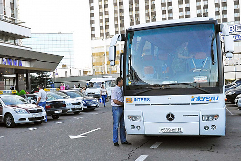 Правительство смягчило требования к автобусным турам для детских групп